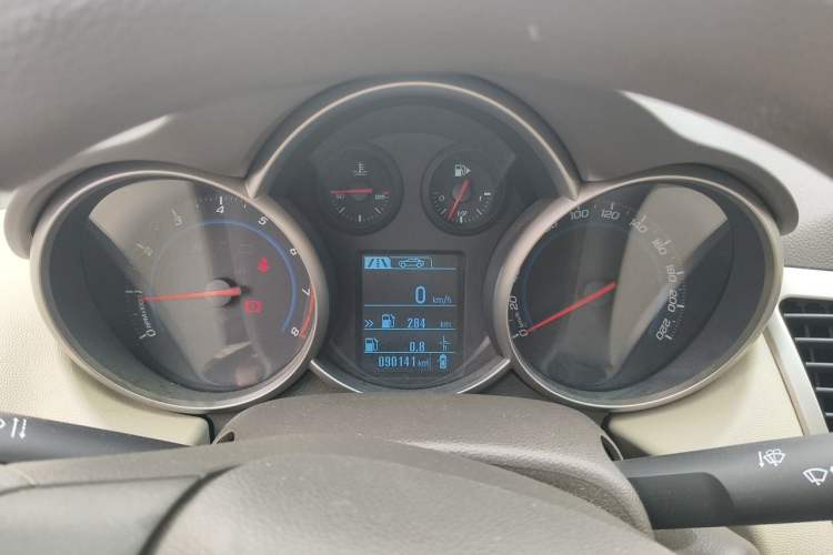Used Chevrolet Cruze 2015 1.5L Classic SL MT Instrument Cluster