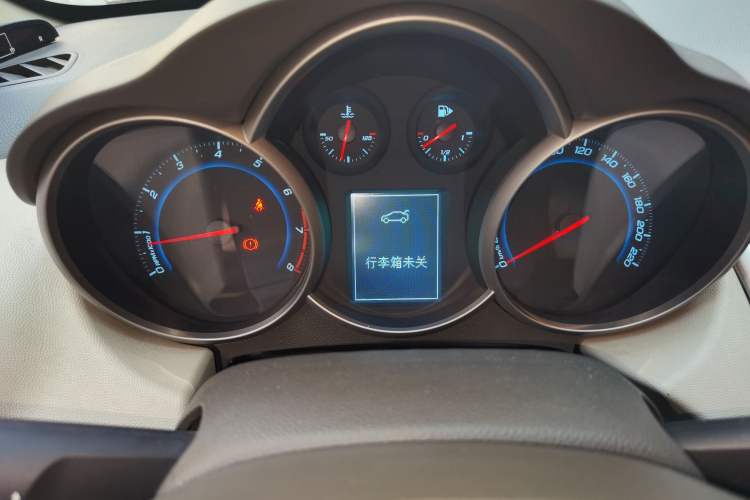 Used Chevrolet Cruze 2015 1.5L Classic SL MT Instrument Cluster
