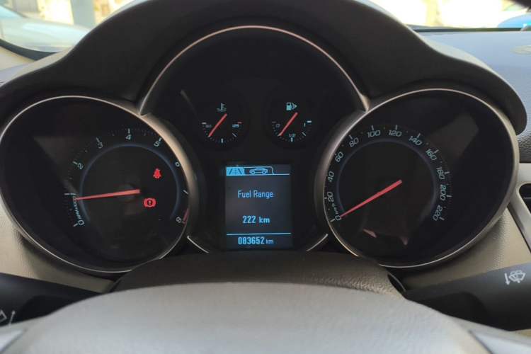 Used Chevrolet Cruze 2015 1.5L Classic SL MT Instrument Cluster
