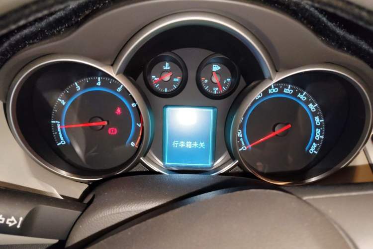 Used Chevrolet Cruze 2015 1.5L Classic SL MT Instrument Cluster