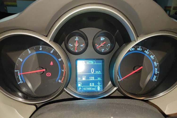 Used Chevrolet Cruze 2015 1.5L Classic SE AT Instrument Cluster
