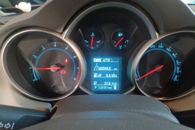 Used Chevrolet Cruze 2015 1.5L Classic SE AT Instrument Cluster