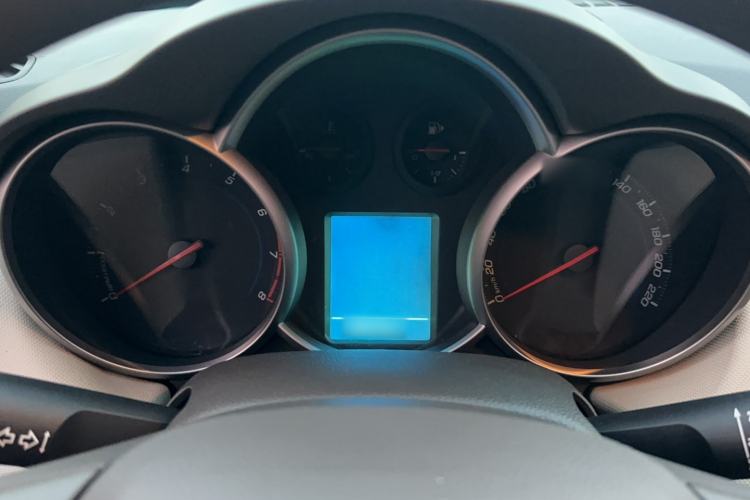 Used Chevrolet Cruze 2015 1.5L Classic SE AT Instrument Cluster