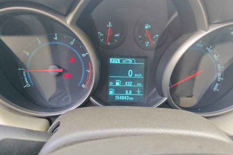 Used Chevrolet Cruze 2015 1.5L Classic SE MT Instrument Cluster