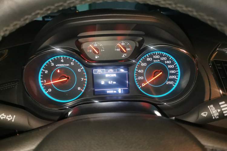 Used Chevrolet Cruze 2015 1.4T Manual Elite Edition Instrument Cluster