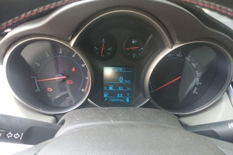 Used Chevrolet Cruze 2015 1.5L Classic SE AT Instrument Cluster