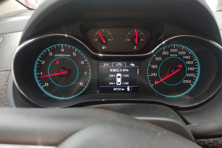 Used Chevrolet Cruze 2015 1.5L Manual Elite Edition Instrument Cluster
