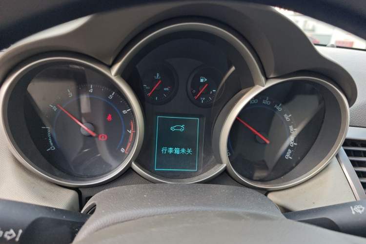 Used Chevrolet Cruze 2015 1.5L Classic SE AT Instrument Cluster