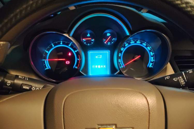 Used Chevrolet Cruze 2015 1.5L Classic SE AT Instrument Cluster