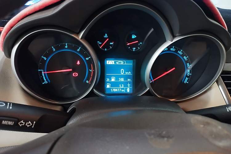 Used Chevrolet Cruze 2015 1.5L Classic SE MT Instrument Cluster