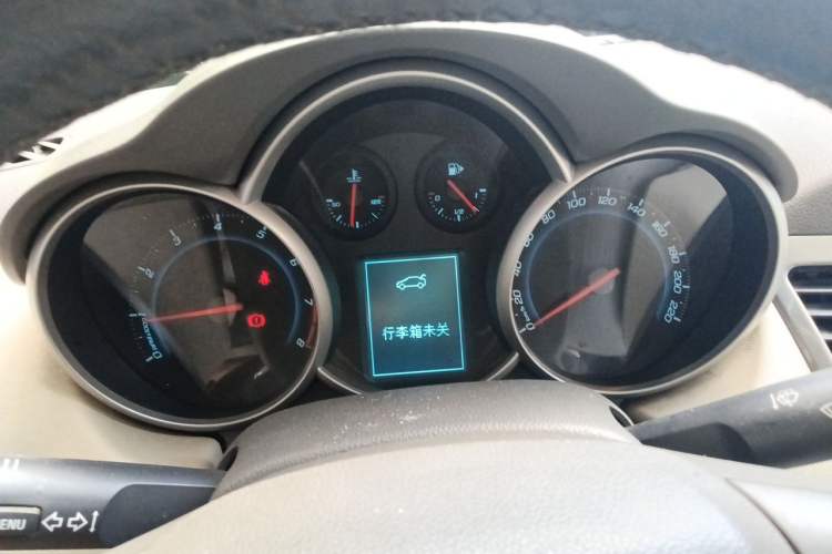 Used Chevrolet Cruze 2015 1.5L Classic SE MT Instrument Cluster