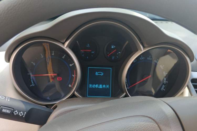 Used Chevrolet Cruze 2015 1.5L Classic SE MT Instrument Cluster