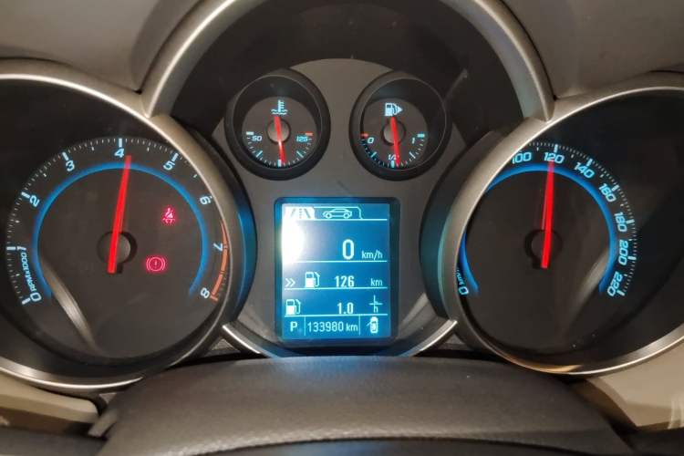Used Chevrolet Cruze 2015 1.5L Classic SE AT Instrument Cluster