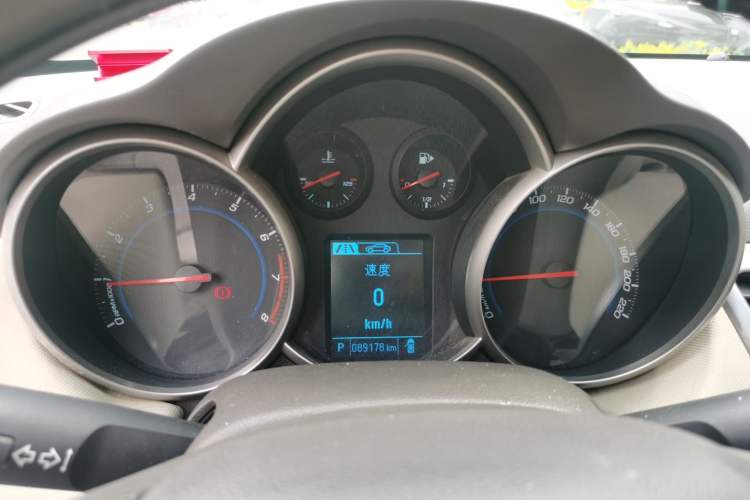 Used Chevrolet Cruze 2015 1.5L Classic SE AT Instrument Cluster