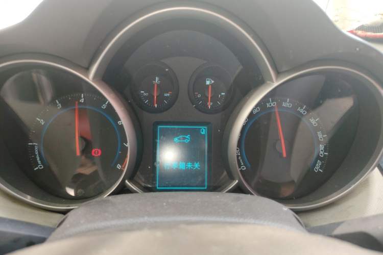 Used Chevrolet Cruze 2015 1.5L Classic SE MT Instrument Cluster