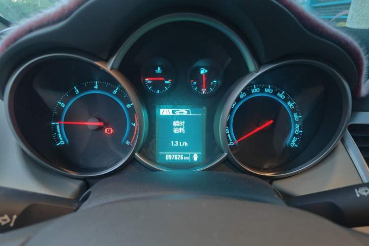 Used Chevrolet Cruze 2015 1.5L Classic SL MT Instrument Cluster