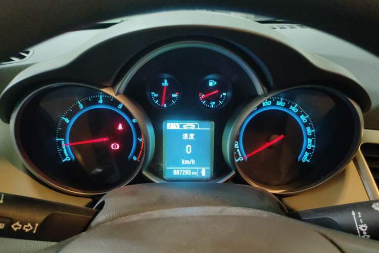 Used Chevrolet Cruze 2015 1.5L Classic SL MT Instrument Cluster