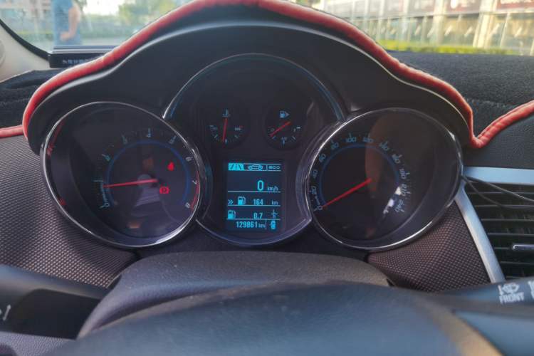 Used Chevrolet Cruze 2015 Hatchback 1.6L Manual Comfort Edition Instrument Cluster