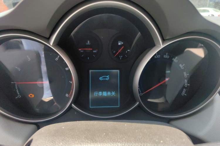 Used Chevrolet Cruze 2015 1.5L Classic SE AT Instrument Cluster