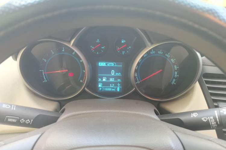 Used Chevrolet Cruze 2015 1.5L Classic SE AT Instrument Cluster