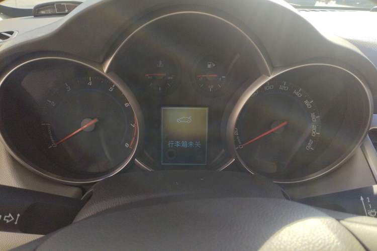 Used Chevrolet Cruze 2015 1.5L Classic SL MT Instrument Cluster