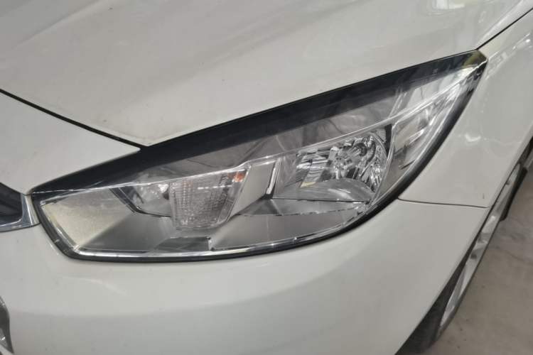 Used Chevrolet Cruze 2015 1.5L Automatic Luxury Edition Left Front Headlight