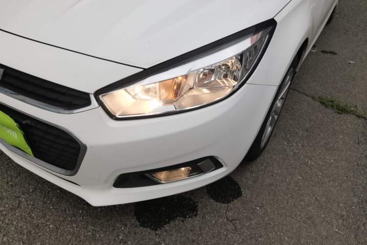 Used Chevrolet Cruze 2015 1.5L Automatic Luxury Edition Left Front Headlight