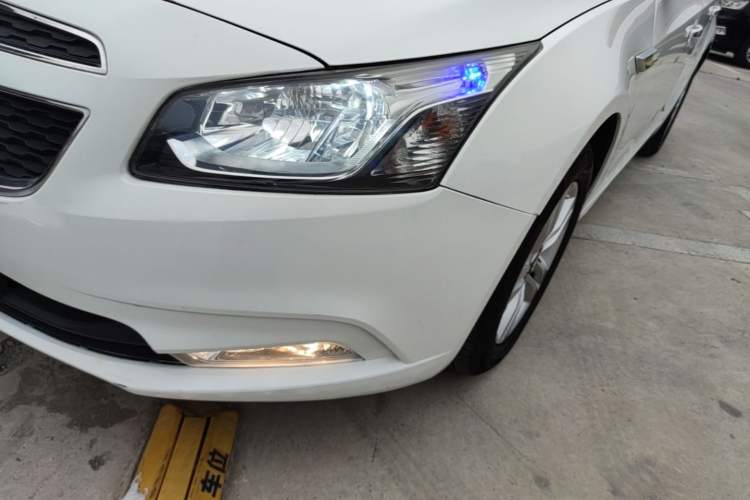 Used Chevrolet Cruze 2015 1.5L Classic SE MT Left Front Headlight