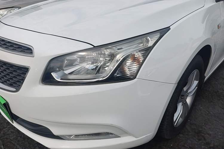 Used Chevrolet Cruze 2015 1.5L Classic SE MT Left Front Headlight
