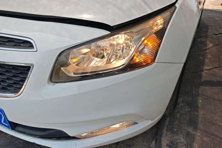 Used Chevrolet Cruze 2015 1.5L Classic SE MT Left Front Headlight