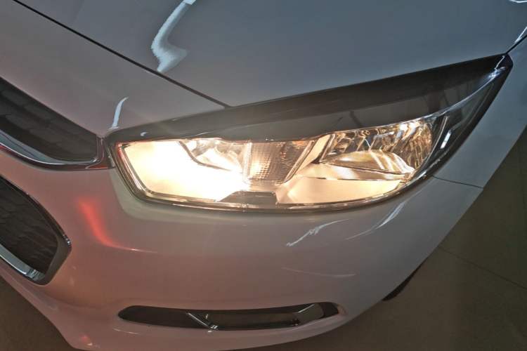 Used Chevrolet Cruze 2015 1.5L Automatic Luxury Edition Left Front Headlight