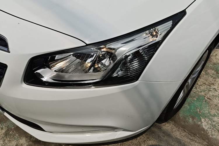 Used Chevrolet Cruze 2015 1.5L Classic SE AT Left Front Headlight