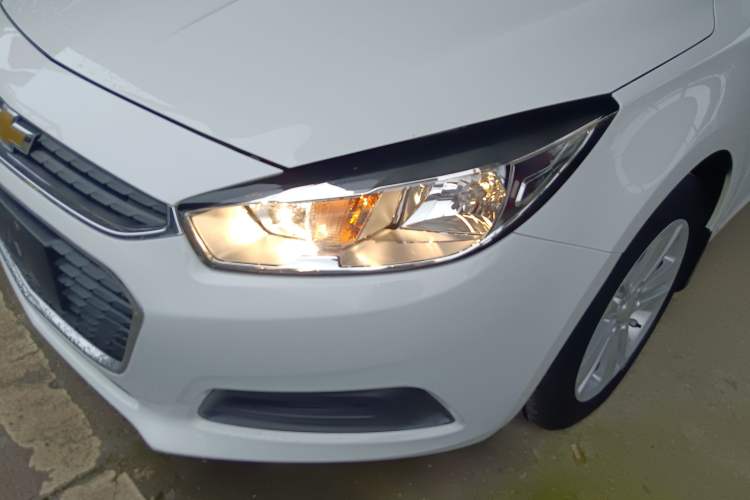 Used Chevrolet Cruze 2015 1.5L Automatic Fashion Navigation Edition Left Front Headlight