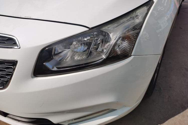 Used Chevrolet Cruze 2015 1.5L Classic SE MT Left Front Headlight