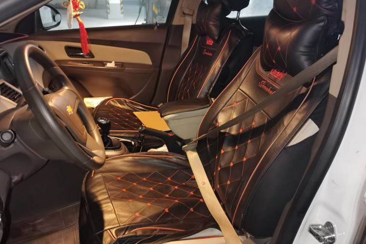 Used Chevrolet Cruze 2015 1.5L Classic SL MT Left Front Seat