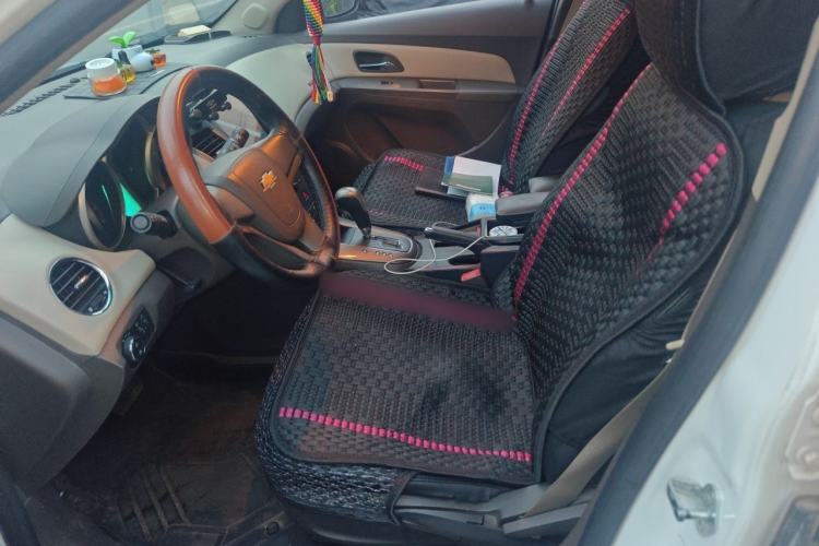 Used Chevrolet Cruze 2015 1.5L Classic SE AT Left Front Seat