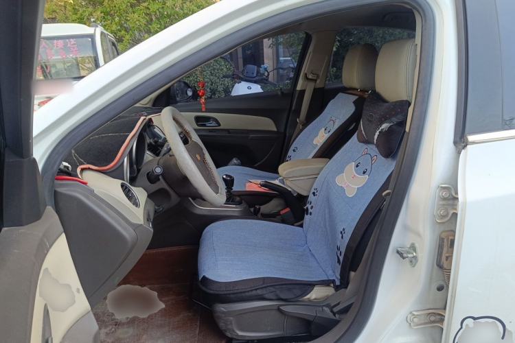 Used Chevrolet Cruze 2015 1.5L Classic SL MT Left Front Seat