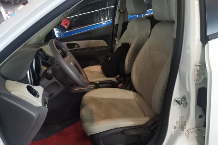 Used Chevrolet Cruze 2015 1.5L Classic SE AT Left Front Seat