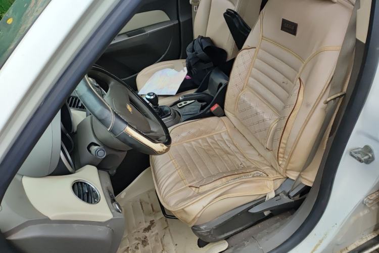 Used Chevrolet Cruze 2015 1.5L Classic SE MT Left Front Seat