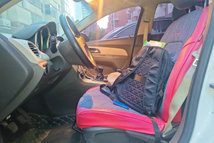 Used Chevrolet Cruze 2015 1.5L Classic SL MT Left Front Seat