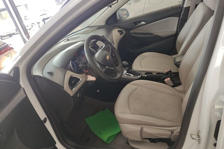 Used Chevrolet Cruze 2015 1.5L Automatic Luxury Edition Left Front Seat