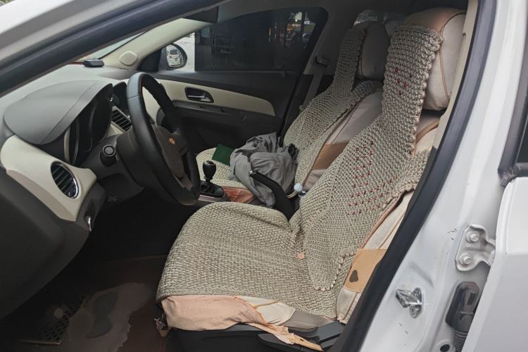Used Chevrolet Cruze 2015 1.5L Classic SL MT Left Front Seat