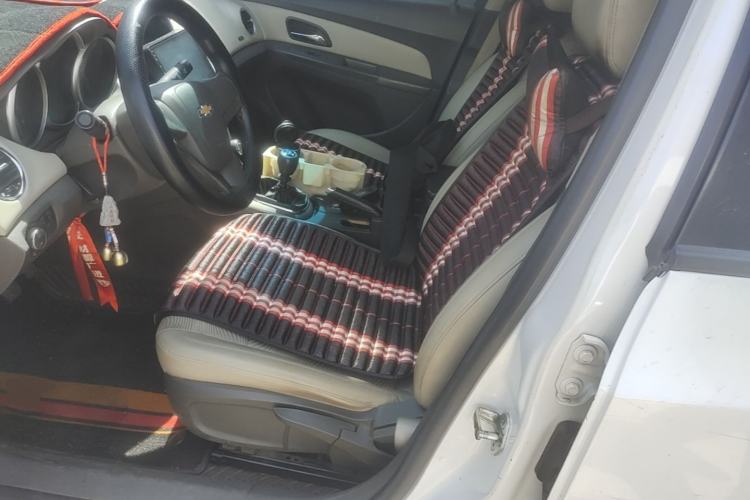 Used Chevrolet Cruze 2015 1.5L Classic SE MT Left Front Seat