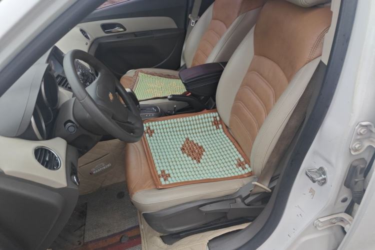 Used Chevrolet Cruze 2015 1.5L Classic SE AT Left Front Seat