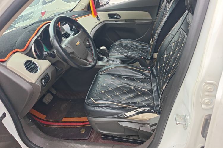 Used Chevrolet Cruze 2015 1.5L Classic SE AT Left Front Seat