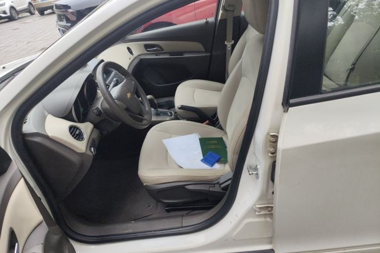 Used Chevrolet Cruze 2015 1.5L Classic SE AT Left Front Seat