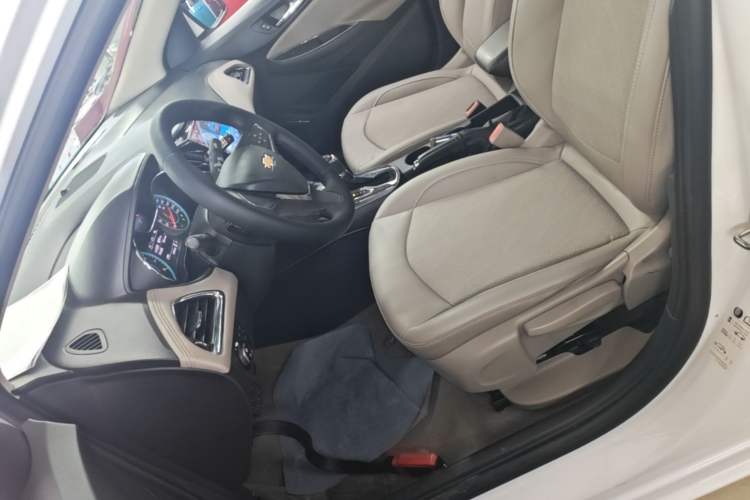 Used Chevrolet Cruze 2015 1.5L Automatic Luxury Edition Left Front Seat