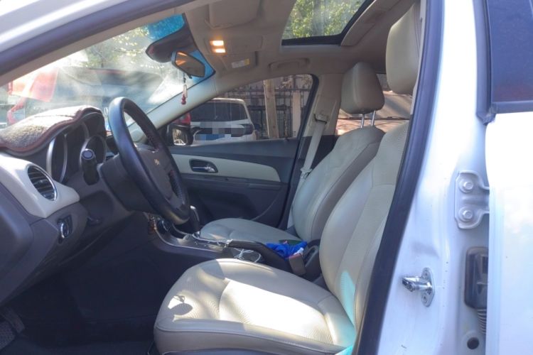 Used Chevrolet Cruze 2015 1.5L Classic SE AT Left Front Seat