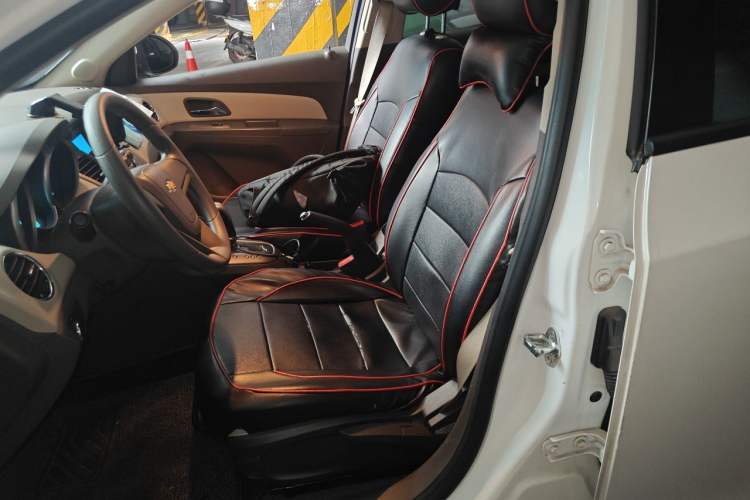 Used Chevrolet Cruze 2015 1.5L Classic SE AT Left Front Seat