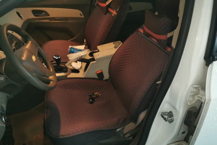 Used Chevrolet Cruze 2015 1.5L Classic SL MT Left Front Seat